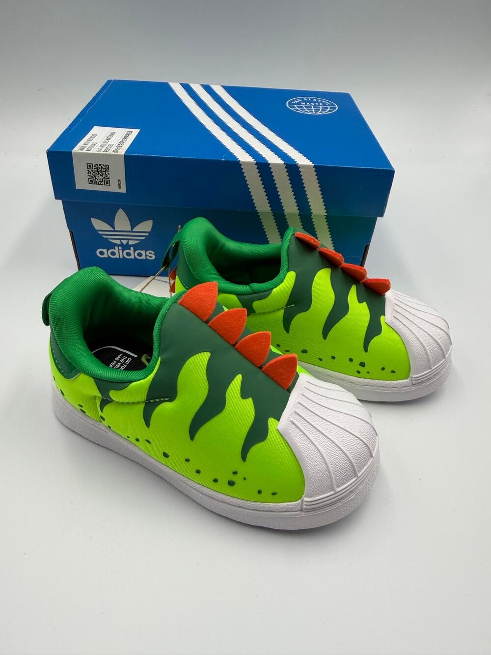 Adidas superstar 360 dinosaur size 5 NEW